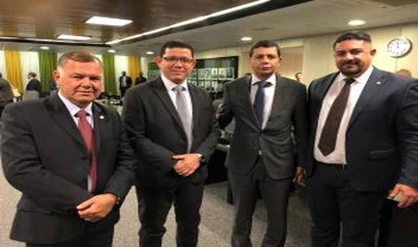 Presidente da OAB/RO participa de reunião com ministro de Minas e Energia para tratar sobre aumento abusivo de tarifa no estado