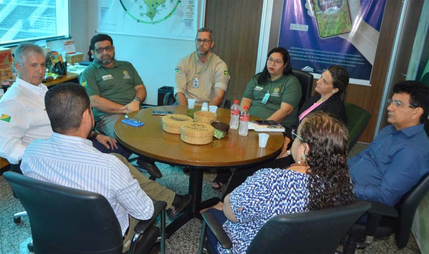 Sistema de gerenciamento da Emater-RO traz comitiva do Acre a Rondônia