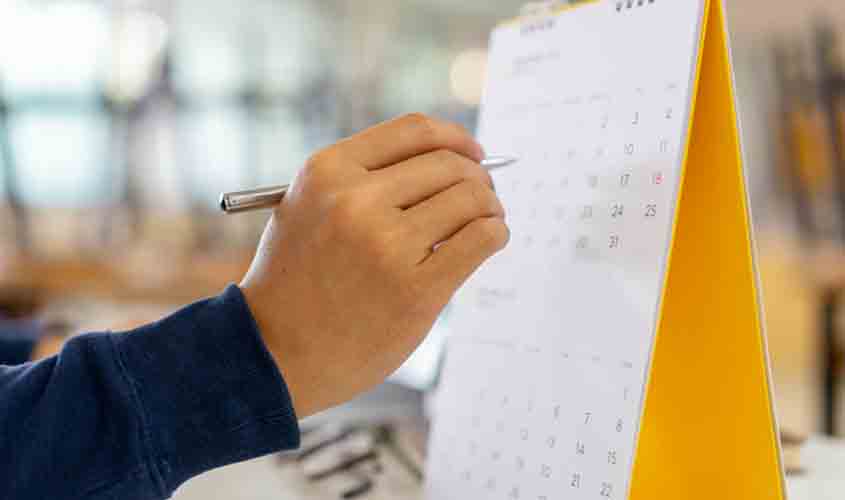 Apresentação de 18 atestados 'emendados' com feriados justifica dispensa de metalúrgico