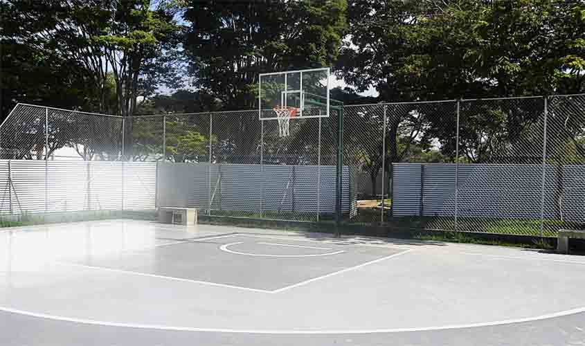 Obras de pista de skate e quadra de basquete na Praça Genival Nunes estão quase concluídas