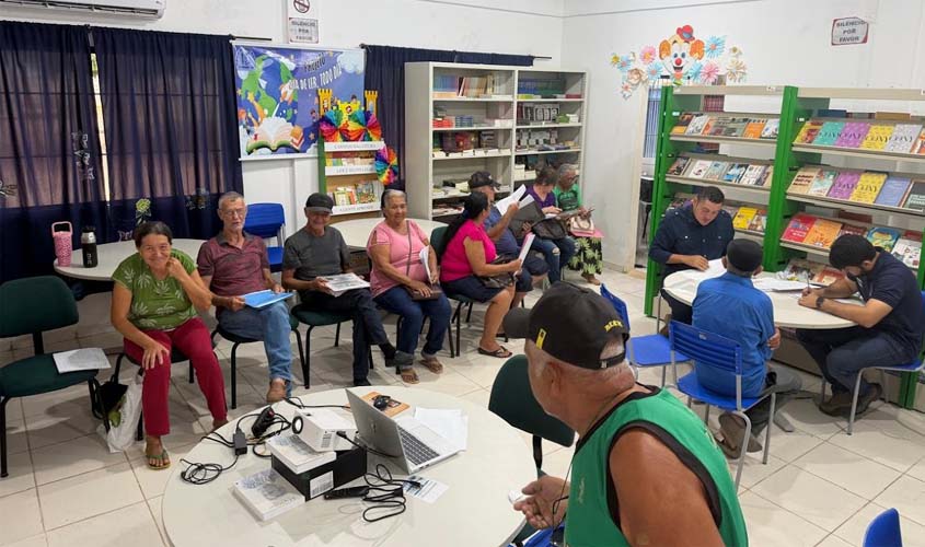 Emurfh atende famílias em bairros pelo Regulariza Jipa