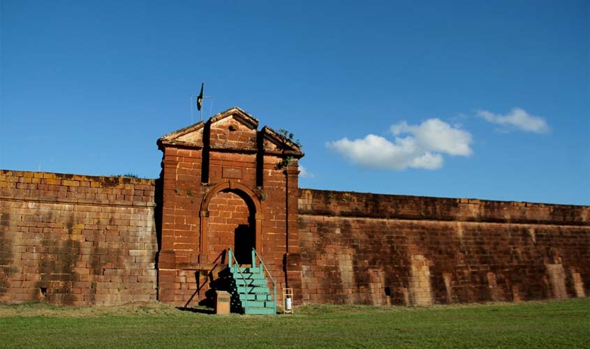 Ministro da Cultura visita Real Forte Príncipe da Beira, em Costa Marques, e garante esforço conjunto para a valorização do patrimônio histórico