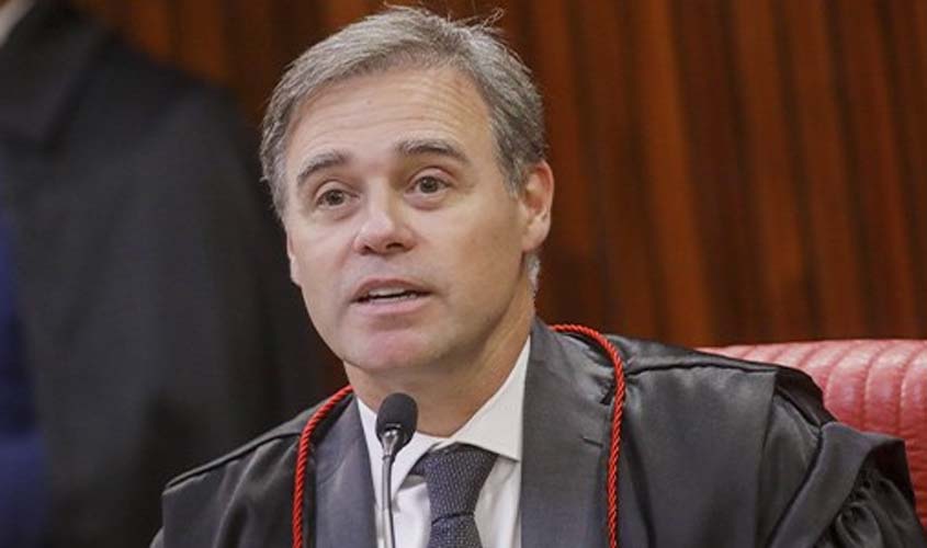André Mendonça é reconduzido ao TSE por mais um biênio