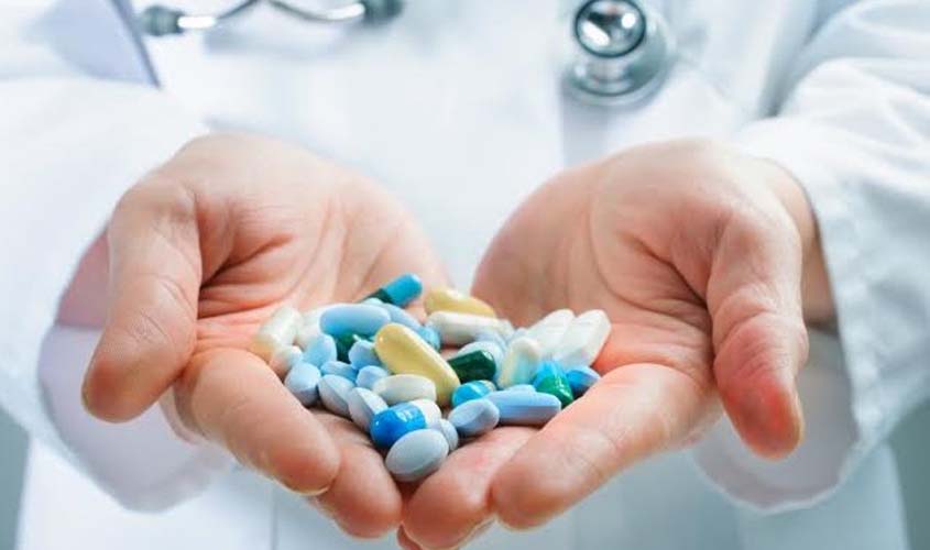  Dispensação de medicamentos é ato privativo do farmacêutico, alerta Conselho Federal de Farmácia 