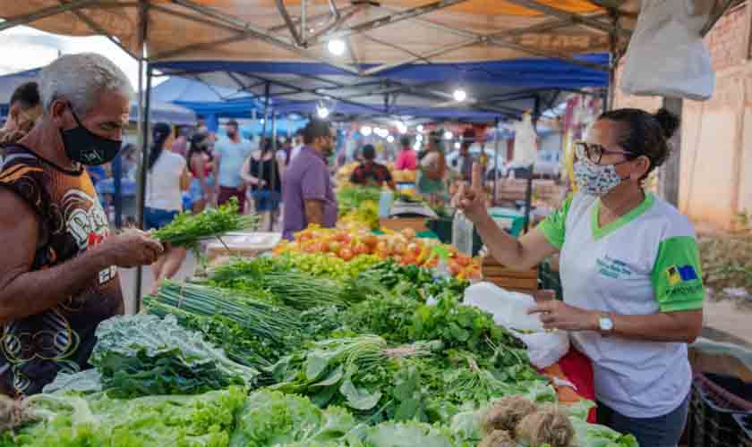 Feira Noturna do Produtor Rural é opção para consumidor da zona Leste