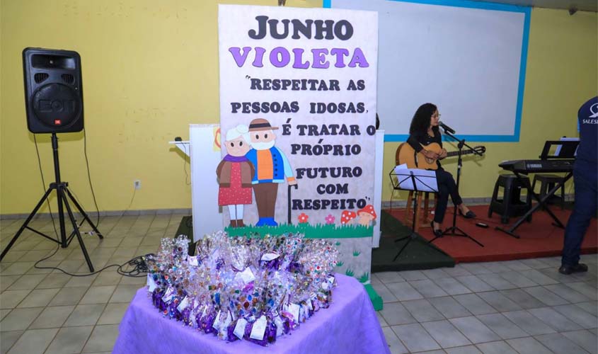 Semasf encerra campanha Junho Violeta com idosos do CCI