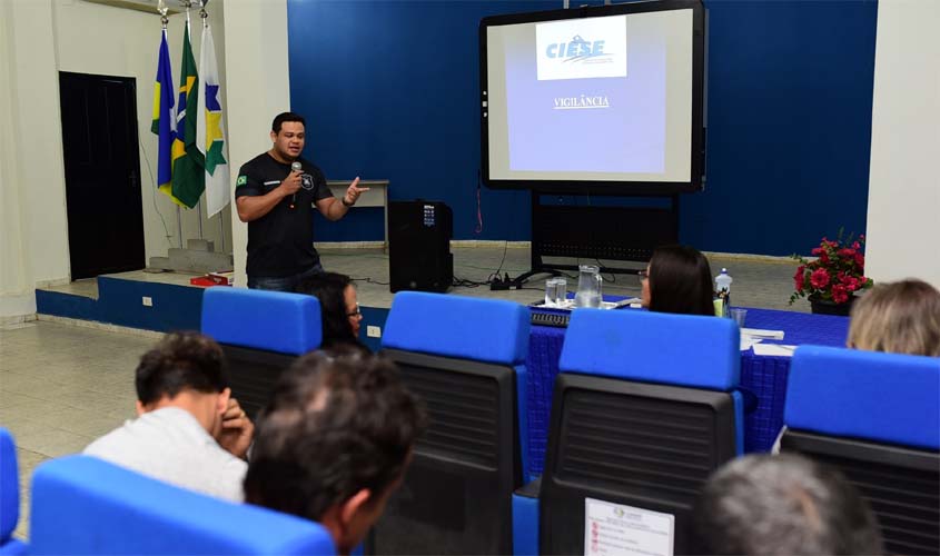 Semed promove capacitação para agentes de vigilância