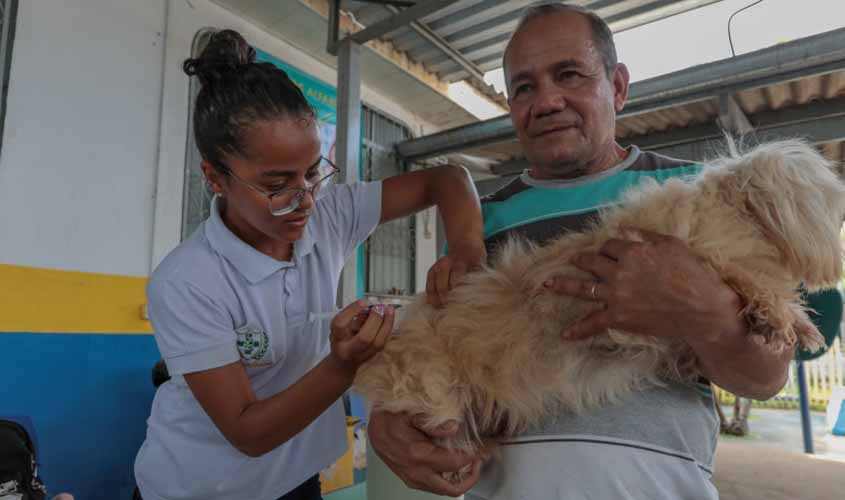 Saúde leva vacinação antirrábica para comunidade Colônia Viçosa