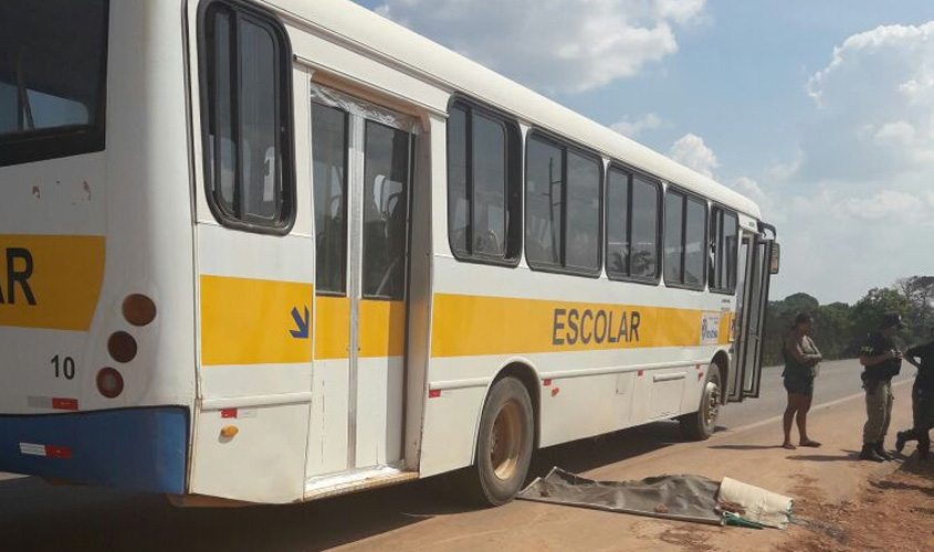 Ciclista morre após ser atropelado por ônibus escolar na BR-364