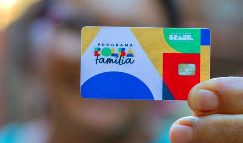 Caixa paga novo Bolsa Família a beneficiários com NIS de final 2