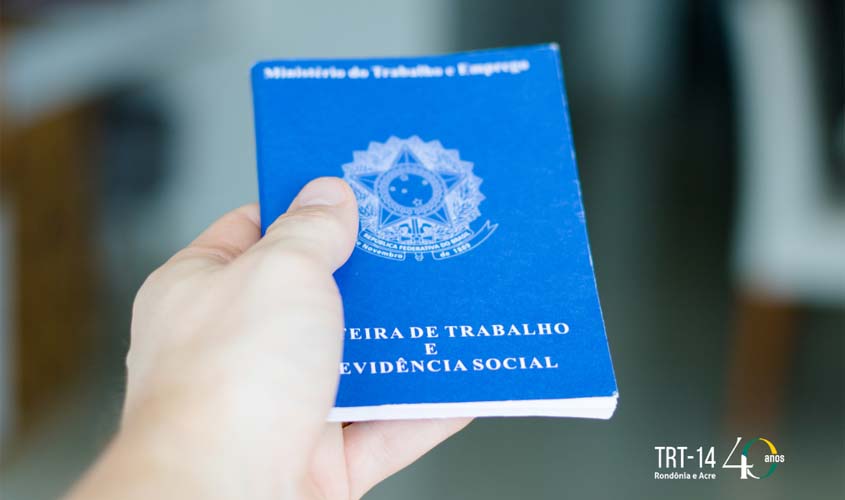 Justiça reverte justa causa por retirada de frutas do refeitório