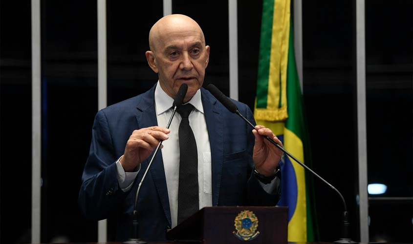 Na Tribuna do Senado, Confúcio Moura sugere políticas para a redução da pobreza na Região Norte