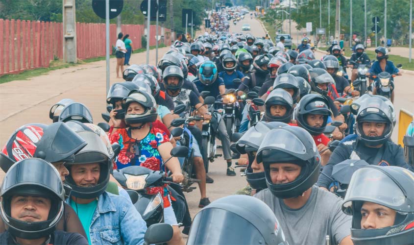 600 capacetes foram entregues na semana nacional de trânsito