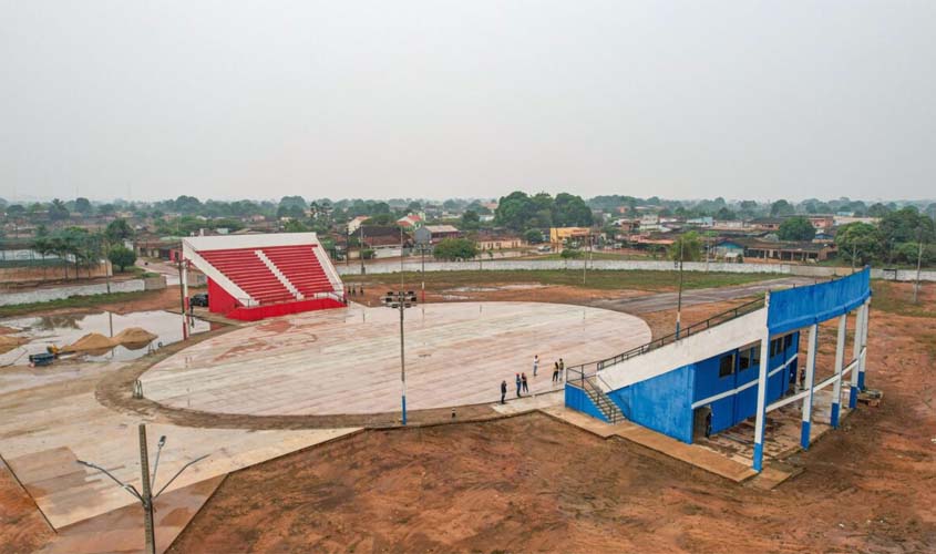Obras no Bumbódromo avançam e renovam cultura em Guajará-Mirim