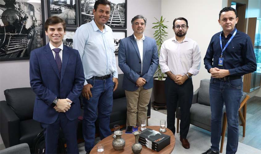 MPRO recebe representantes de técnicos industriais da 6ª Região