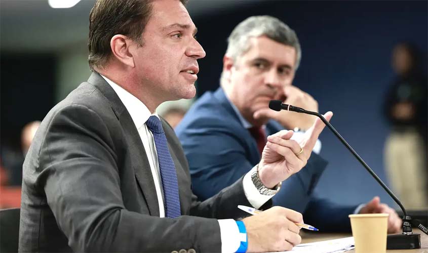 Moraes determina prisão de Ramagem