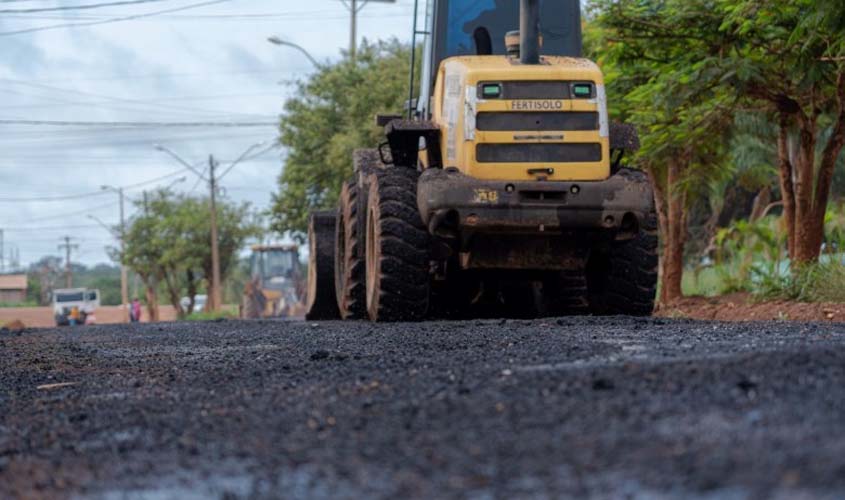 Bairro Pantanal recebe quase 3 quilômetros de asfalto