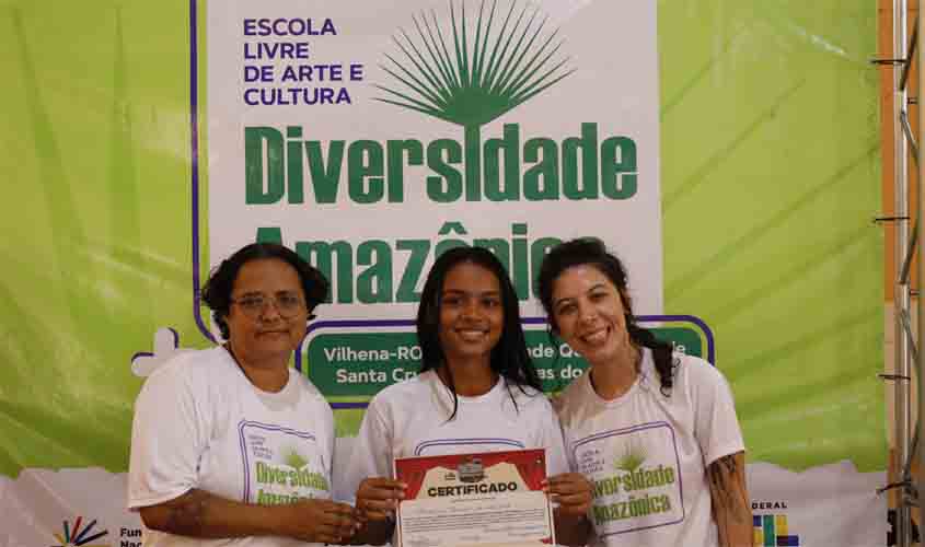 Escola Livre de Arte e Cultura Diversidade Amazônica capacita alunos de Vilhena e da Comunidade Quilombola de Santa Cruz com oficina de teatro