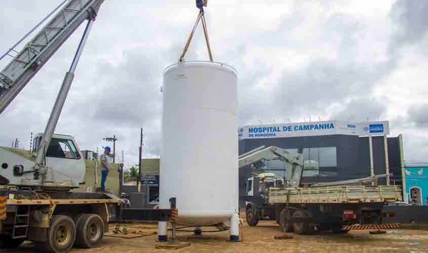 Governo instala tanque de oxigênio reserva para garantir aumento de leitos no Hospital de Campanha