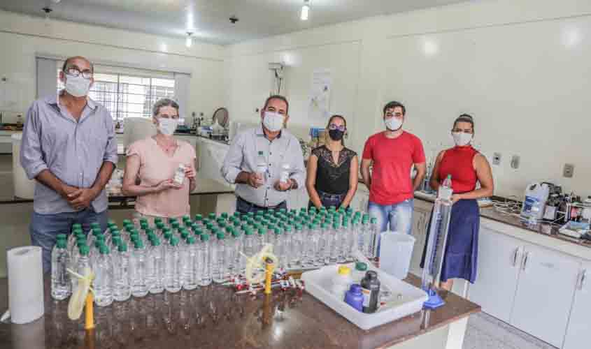 Saúde recebe doação de álcool em gel do IFRO