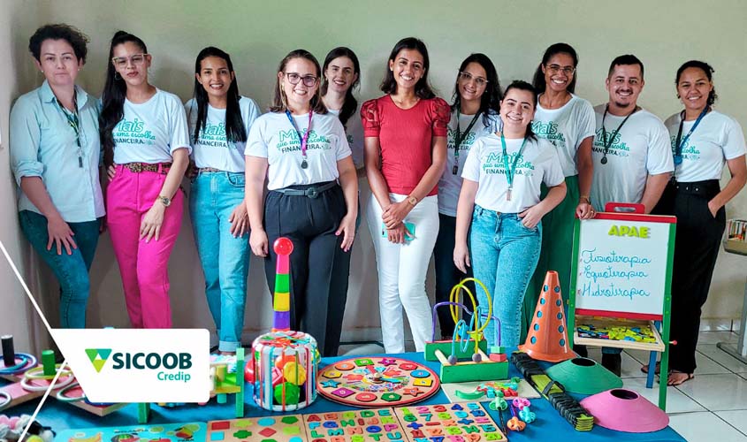 Voluntários do Dia C doam brinquedos para Apae de Alvorada do Oeste, RO