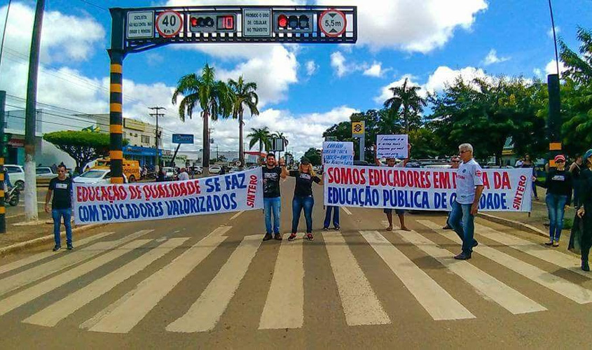 Greve na educação de Rondônia completa um mês sem que o governo tenha apresentado proposta