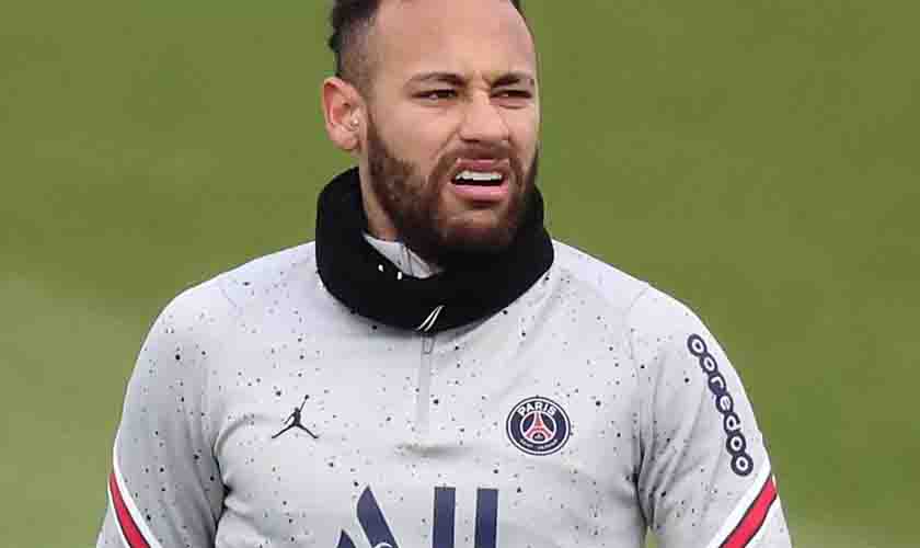 Imprensa francesa diz que Neymar vai aos treinos no PSG 'à beira da embriaguez'