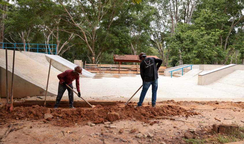 Obra de ampliação e reforma do bosque municipal em fase de conclusão