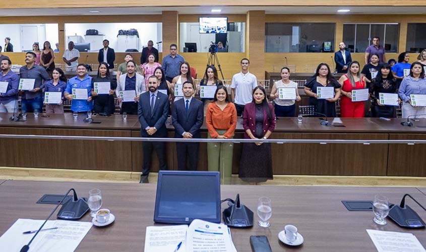 Alero homenageia servidores da Sepat em sessão solene