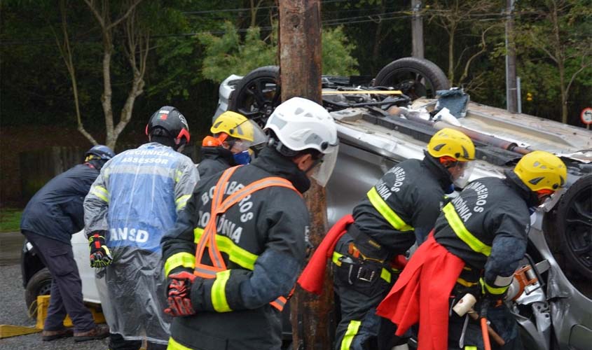 Bombeiros mantém militares em constante qualificação para socorrer vítimas de acidentes