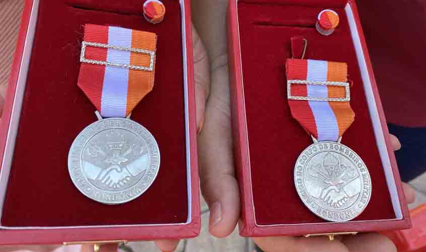Lavanderia do Hospital de Base é condecorada com medalha do Corpo de Bombeiros Militar de Rondônia