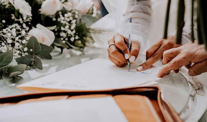 Atualização de Certidão de Casamento: Compreenda sua importância, quando é necessária e como solicitar