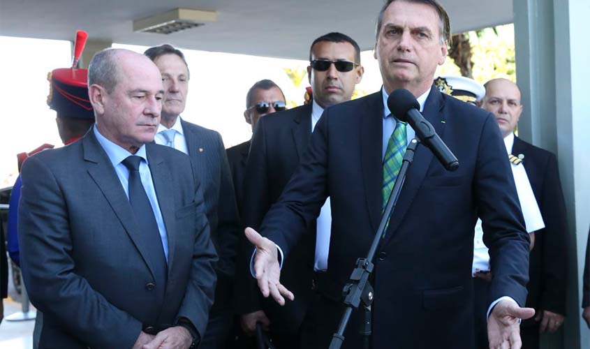 Bolsonaro vai enviar projeto para dar garantia jurídica a policiais