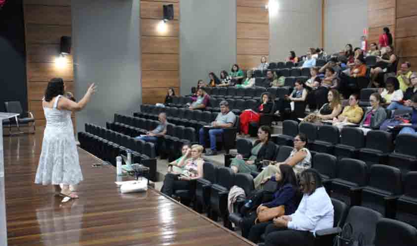 Governo de RO impulsiona debate sobre políticas educacionais durante encontro, em Porto Velho