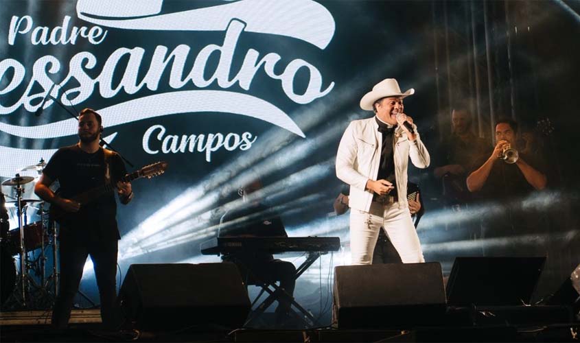Evento religioso marca noite no Beira Rio Cultural