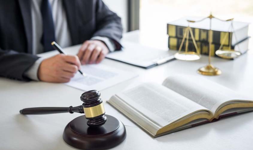 Nova lei resguarda direitos de advogados e de clientes; veja outras aprovações na área do Direito 