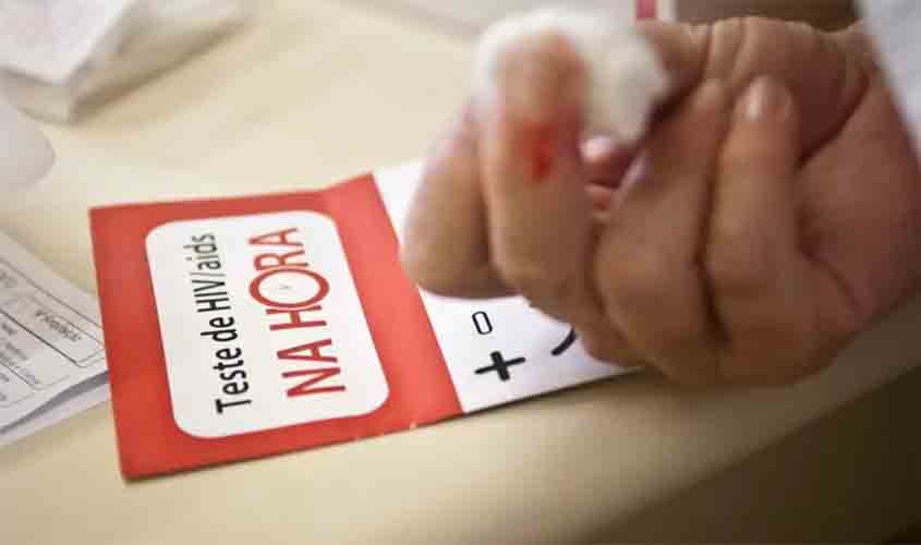 Uma pessoa morre por minuto no mundo por causas relacionadas à aids