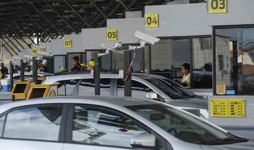 Concessionária terá de indenizar agente de pedágio atropelada por motorista que não queria pagar