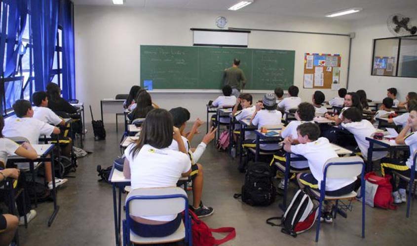 Denúncias dos trabalhadores lotados em escolas de tempo integral seguem sem providências pela Seduc