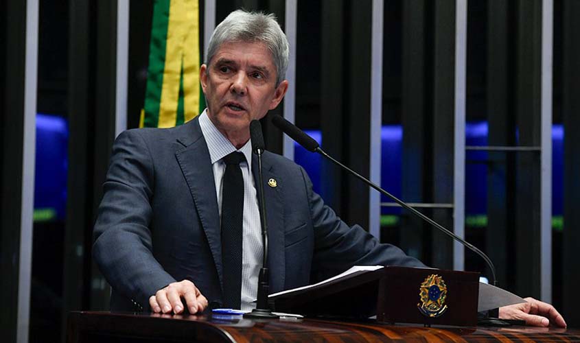 Quatro semanas sem poder falar do J**m* B*g*tt*l*