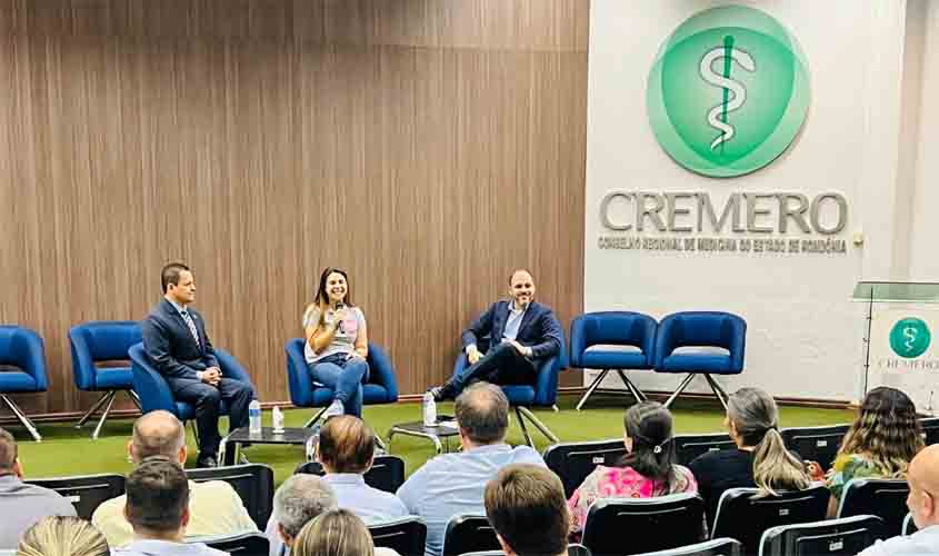 Mariana Carvalho é recebida por médicos para questionamentos sobre propostas 