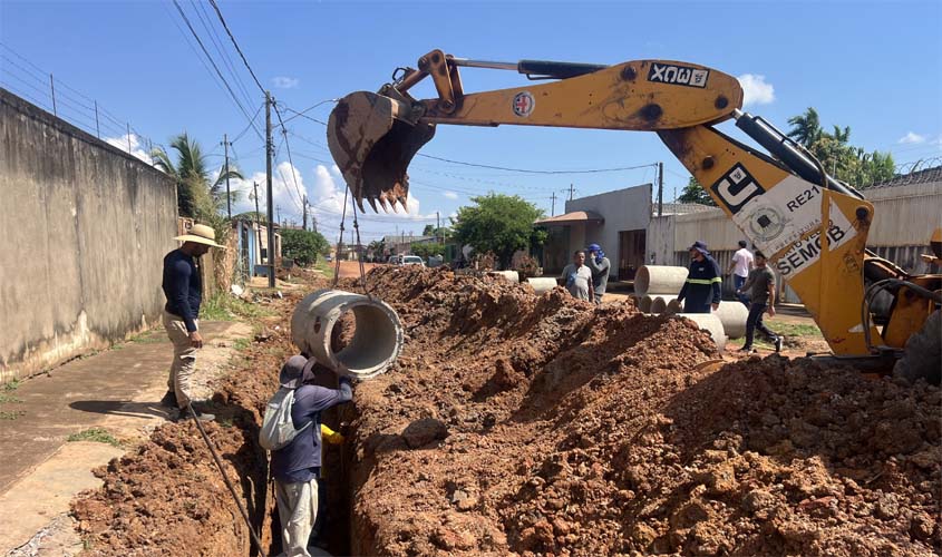 Drenagem avança na Avenida Guaporé em Porto Velho
