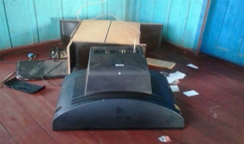 Televisão de 29 polegadas cai de cômoda e mata criança de apenas 1 anos e 7 meses em Rondônia