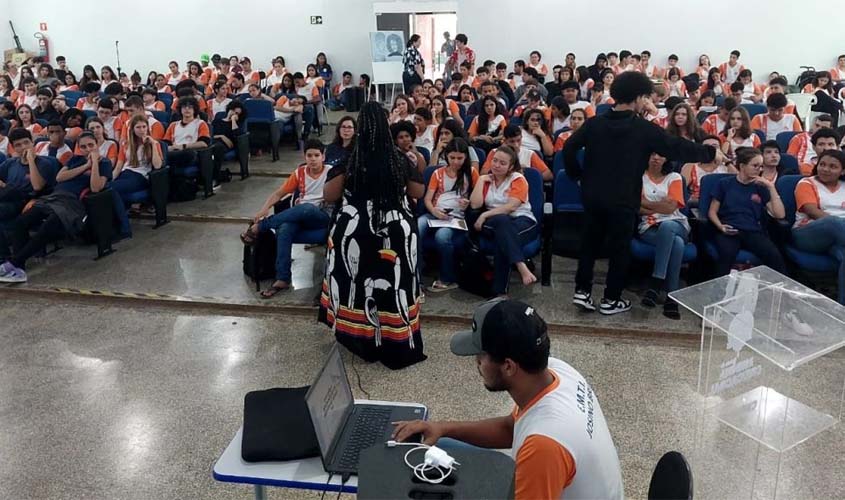 Sintero promove palestras em escolas de Cacoal em mais um projeto Novembro Negro