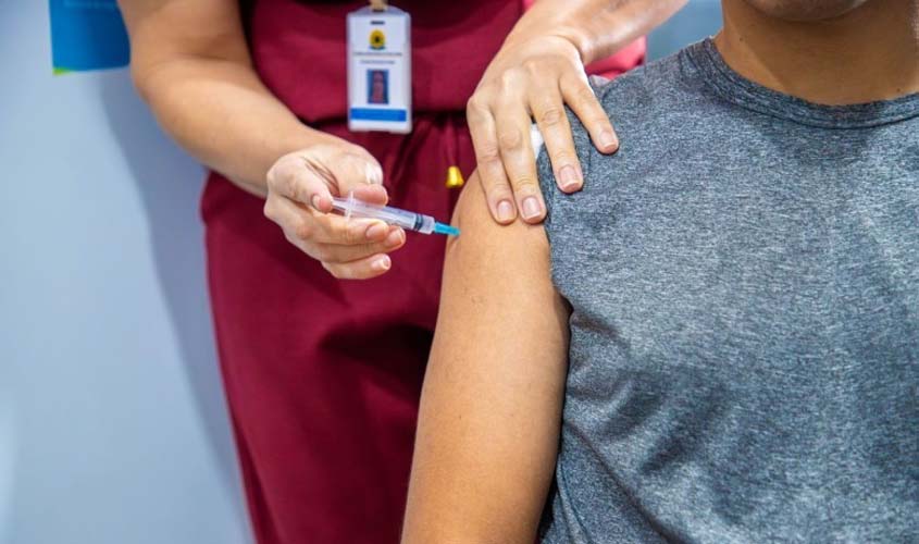 Reforço da vacinação contra a gripe neste sábado (22)