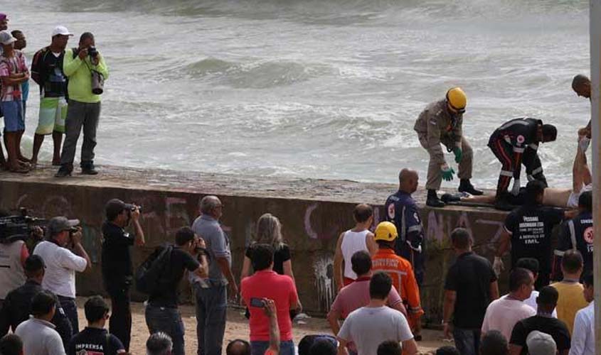 Globocop cai em praia do Recife e deixa 2 mortos