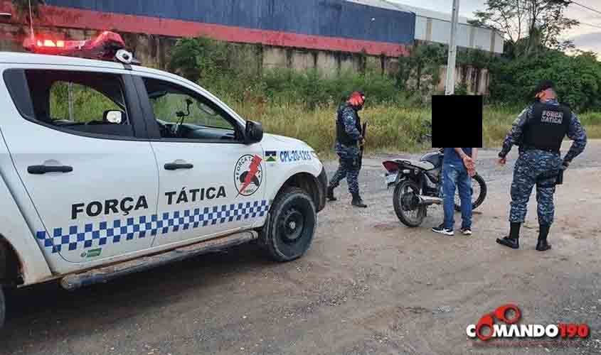 Polícia Militar prende jovem transportando entorpecente para Presidente Médici – VIDEO