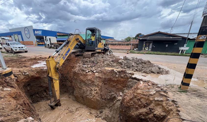 Drenagem reforçada no cruzamento das ruas Mamoré e Sete de Setembro