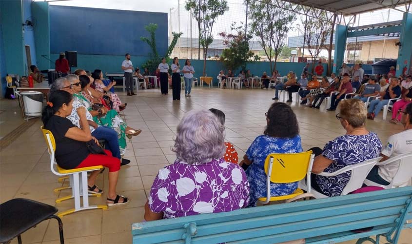 Fevereiro Roxo alerta sobre diagnóstico do Alzheimer