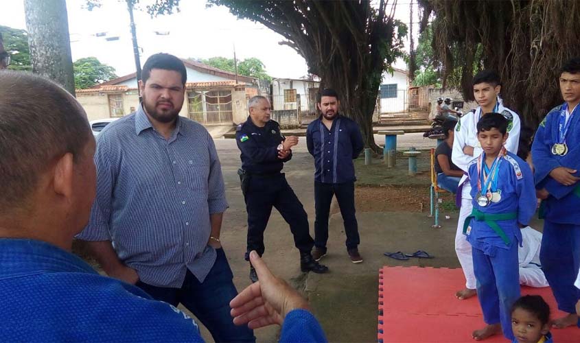 Jean Oliveira participa do encerramento do projeto “Trânsito nas Escolas”